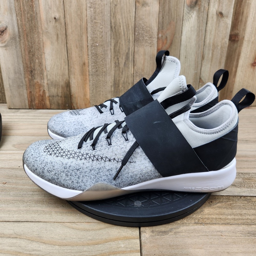 Nike Air Zoom Strong Womens size 9.5 Athletic Trainers Shoes